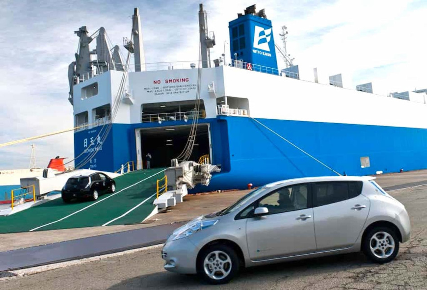 car-shipping-in-roro-carriers.jpg